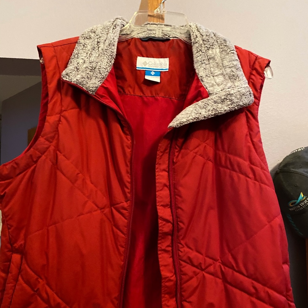 Columbia ladies vest